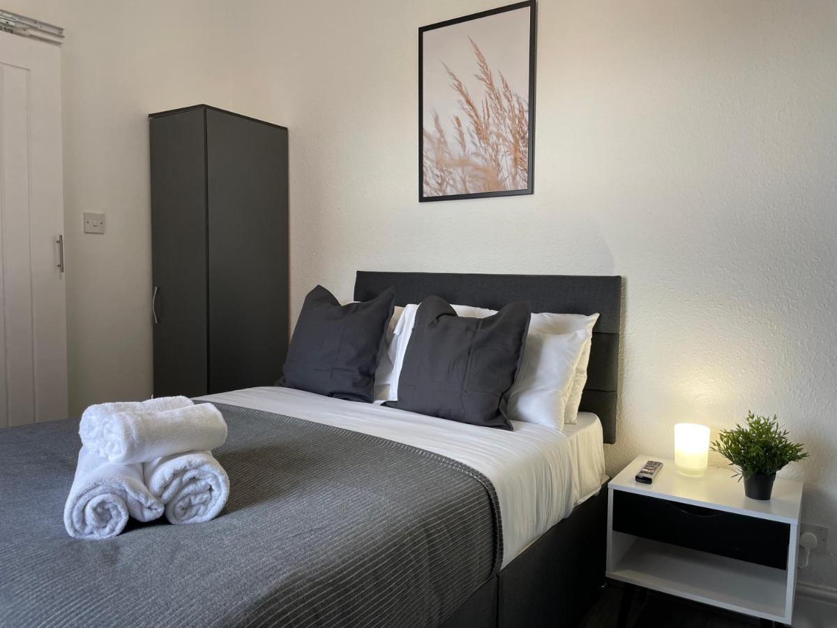 Pluxa Bearwood Hotel Double Beds With Ensuite And Car Park Birmingham Esterno foto
