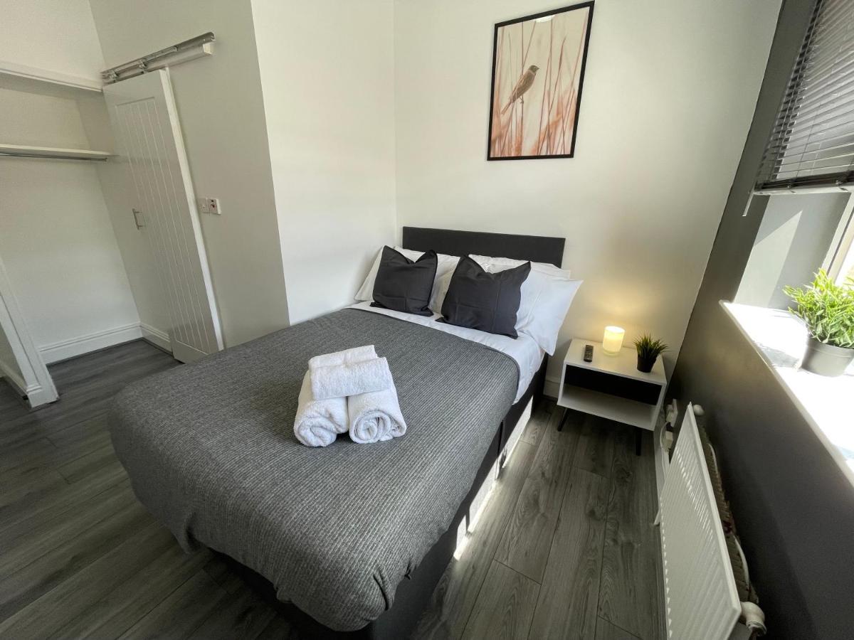 Pluxa Bearwood Hotel Double Beds With Ensuite And Car Park Birmingham Esterno foto